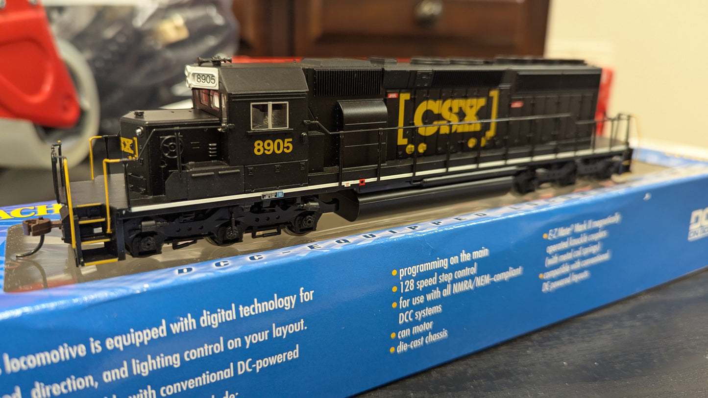 Bachmann CSX SD40-2 Black #8905 - Used