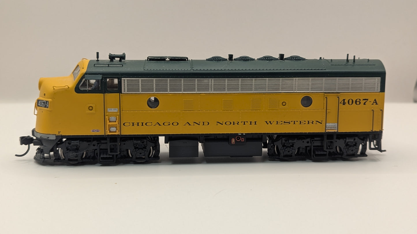 Walthers Proto EMD F7A - LokSound 5 Sound & DCC -- Chicago & North Western(TM) #4067A
