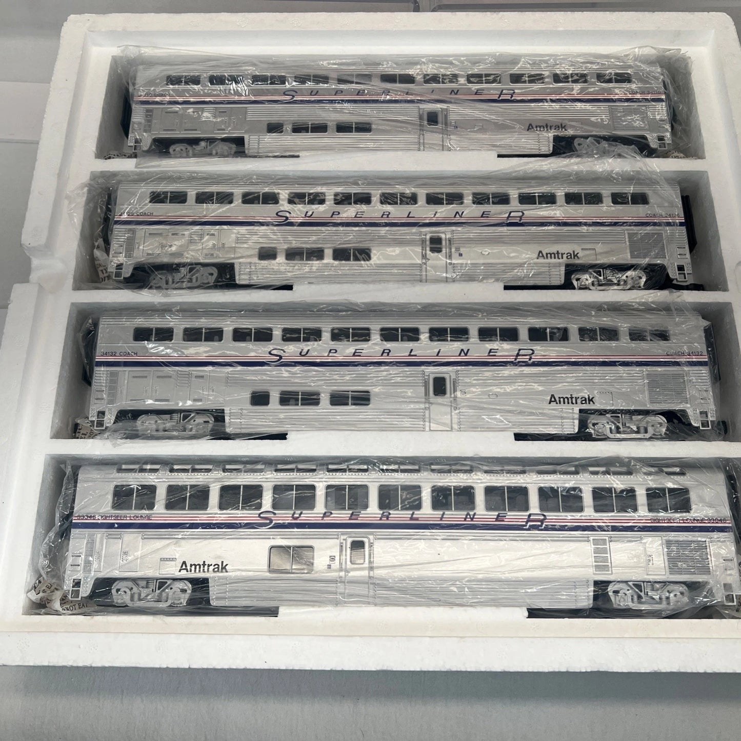 MTH Premier 20-6537 Amtrak SuperLiner II 70’ 4 Car Passenger Set New O Phase IV
